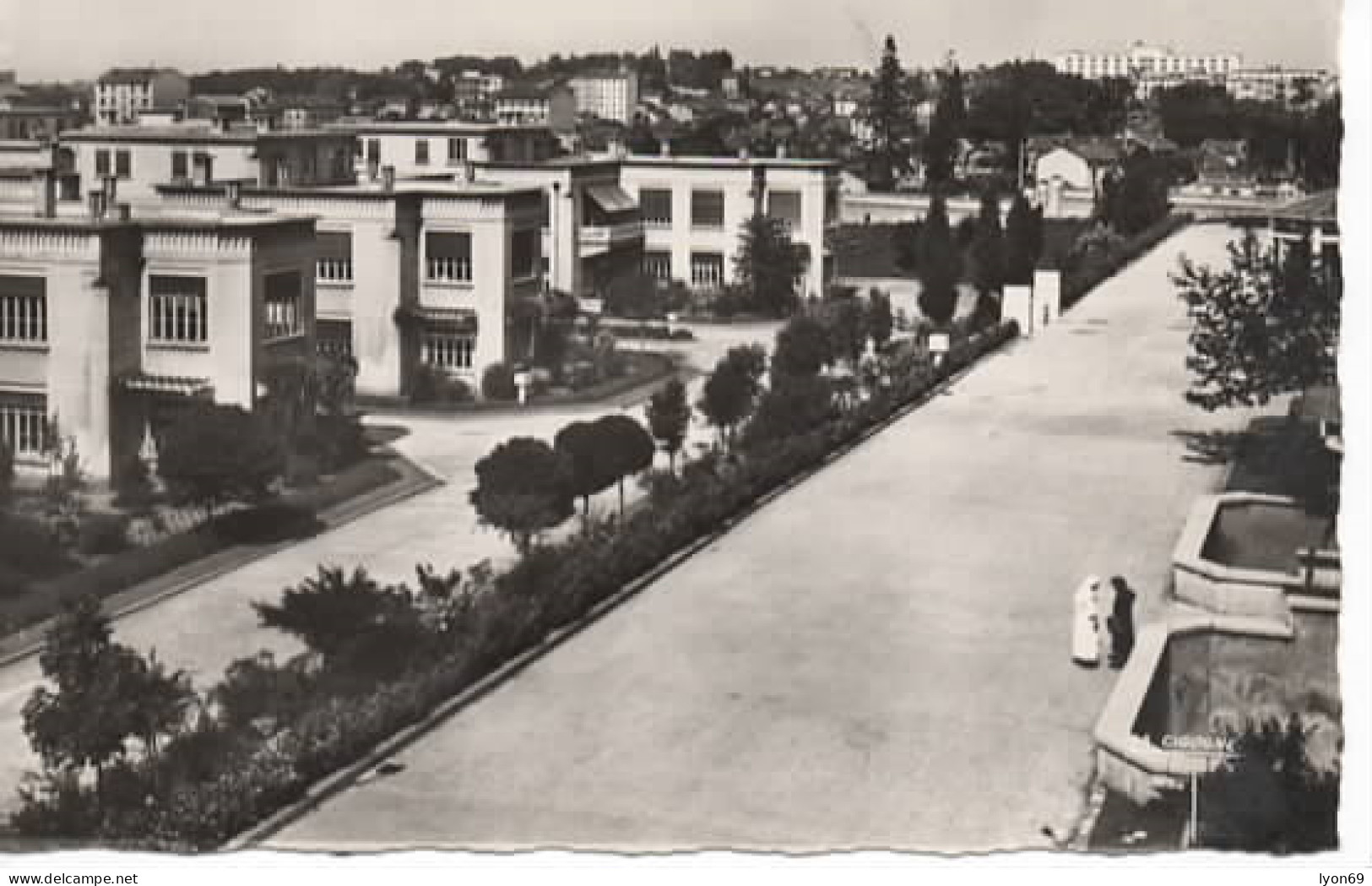 LYON    HOPITAL ED.HERRIOT  PERSPECTIVE SUR LES PAVILLONS CPSM - Lyon 8