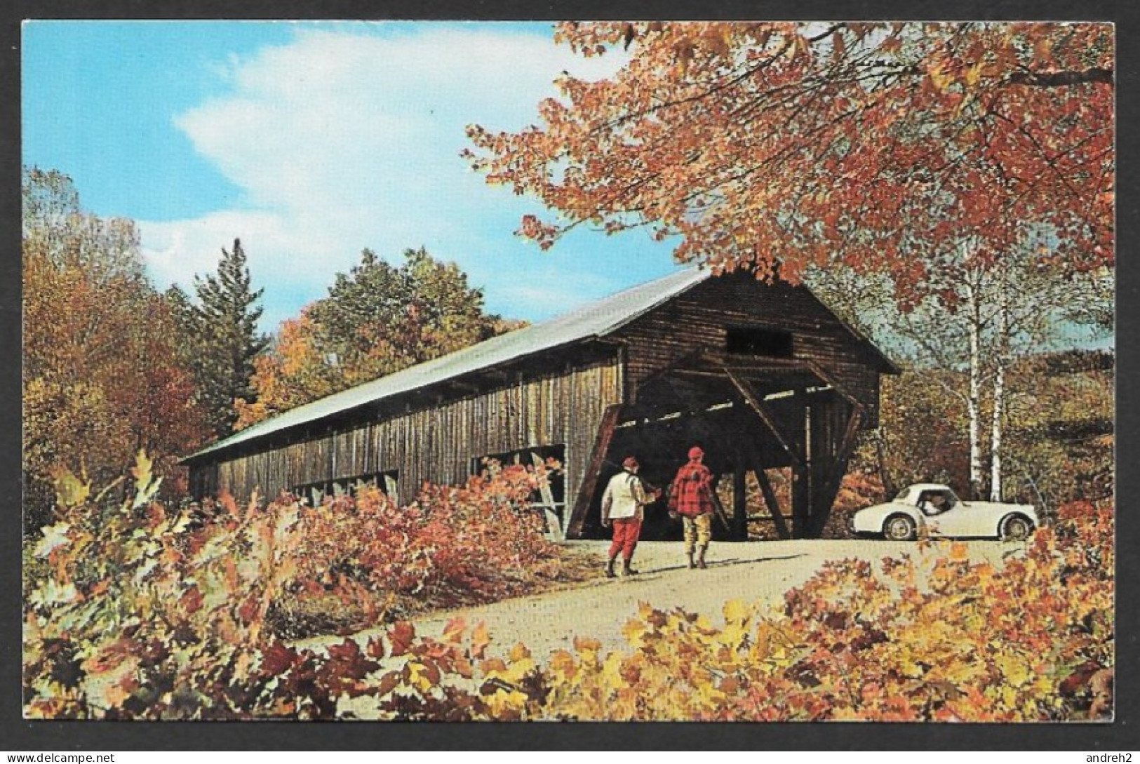 Cowansville - Québec - Pont Couvert - Old Covered Bridge - Voiture Triumph TR-3 - Photo Ozzie Sweet - No: DR-54408-B - Other & Unclassified