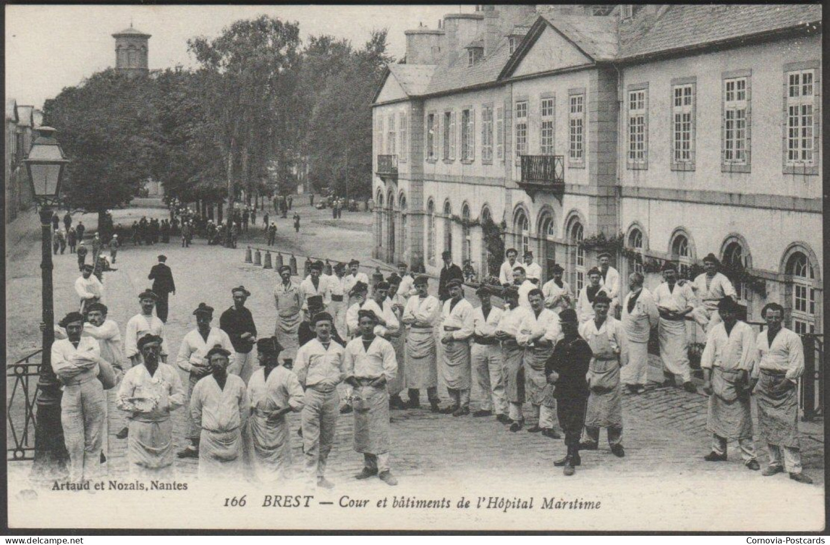 Cour Et Bâtiments De L'Hôpital Maritime, Brest, C.1910s - Artaud Et Nozais CPA - Brest