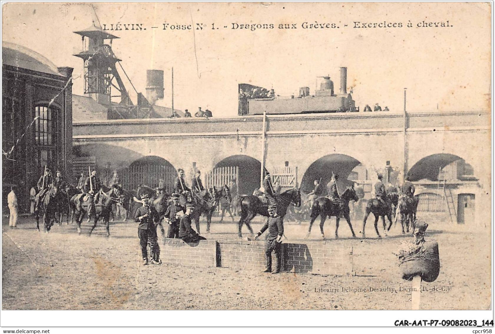CAR-AATP7-62-0652 - LIEVIN - Fosse - Dragons Aux Crèves - Exercice De Chéval - Lievin