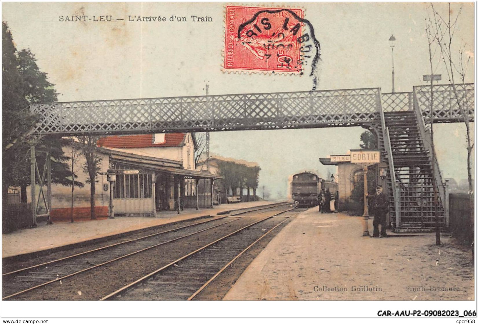 CAR-AAUP2-95-0105 - FRANCE - SAINT-LEU - L'arrivée D'un Train - Saint Leu La Foret