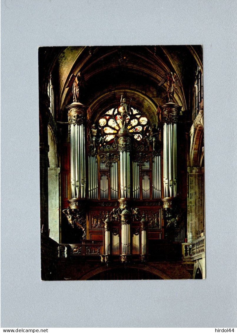 Paris (75) : église Saint Etienne Du Mont - Le Grand Orgue - Eglises