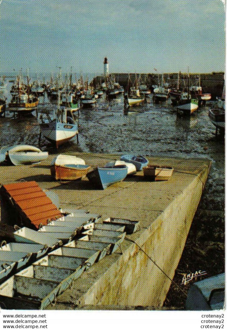 17 ILE D'OLERON Port De La Cotinière En 1983 Marée Basse Phare Bateaux De Pêche - Ile D'Oléron