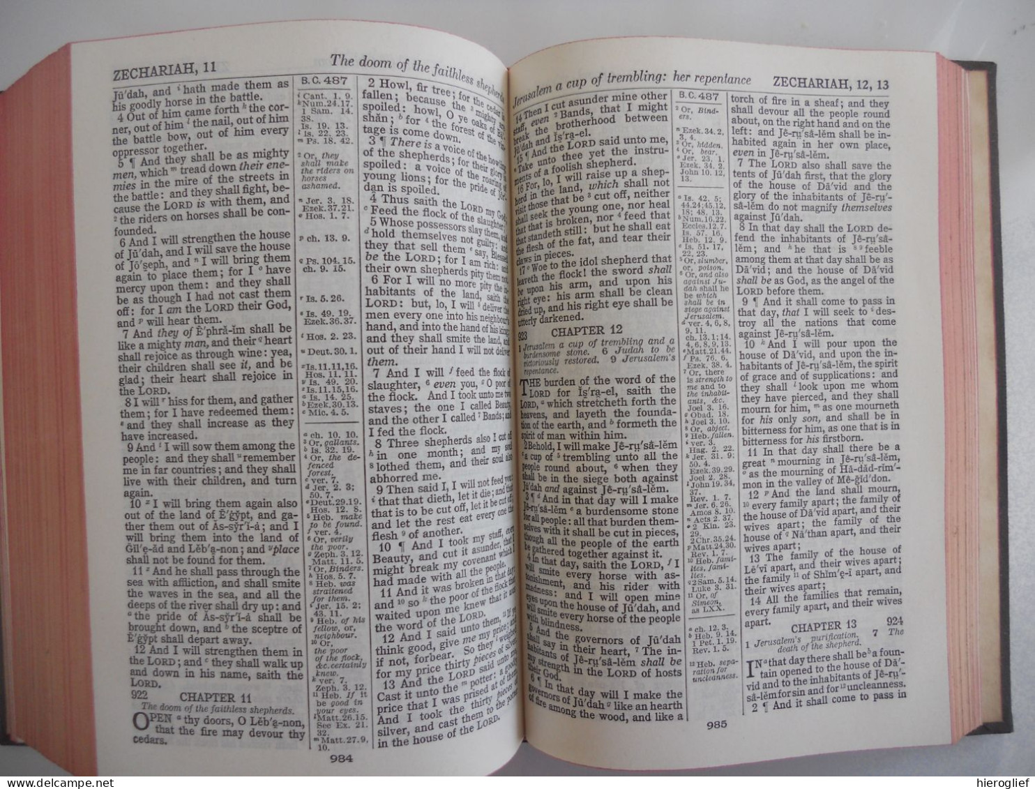 HOLY BIBLE containing the OLD AND NEW TESTAMENT made for THE GIDEONS - King James version - 1957 Philadelphia