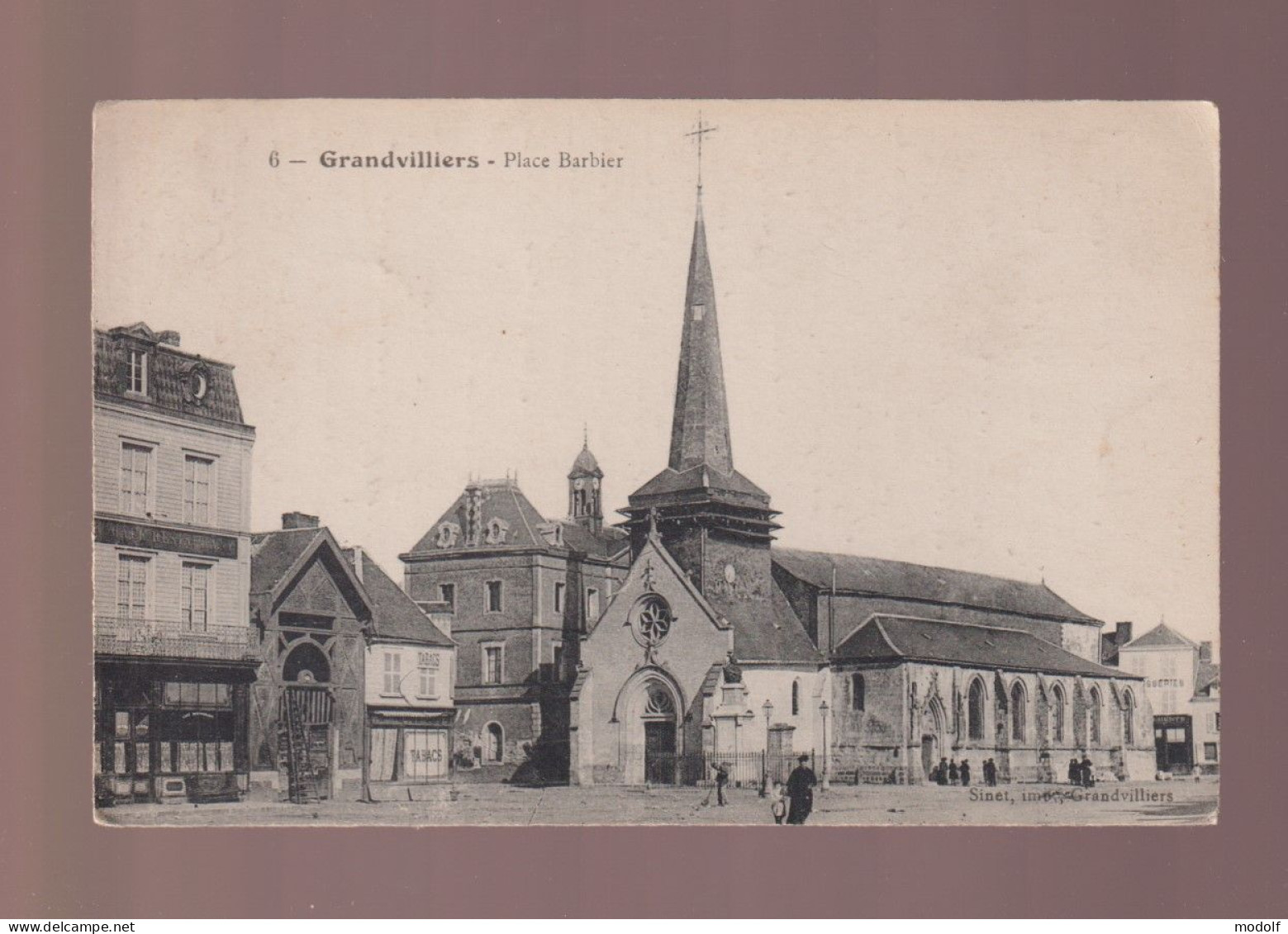 CPA - 60 - Grandvilliers - Place Barbier - Circulée En 1918 - Grandvilliers