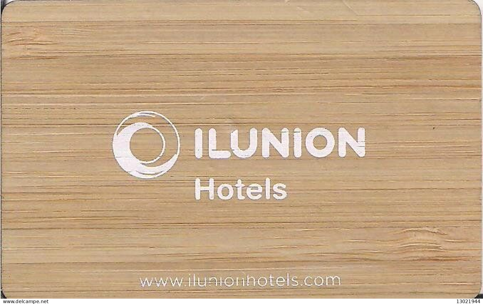 SPAGNA  KEY HOTEL   Ilunión Hotels - Bienvenido A Un Mundo Diferente  -  Wooden Card. - Hotel Keycards