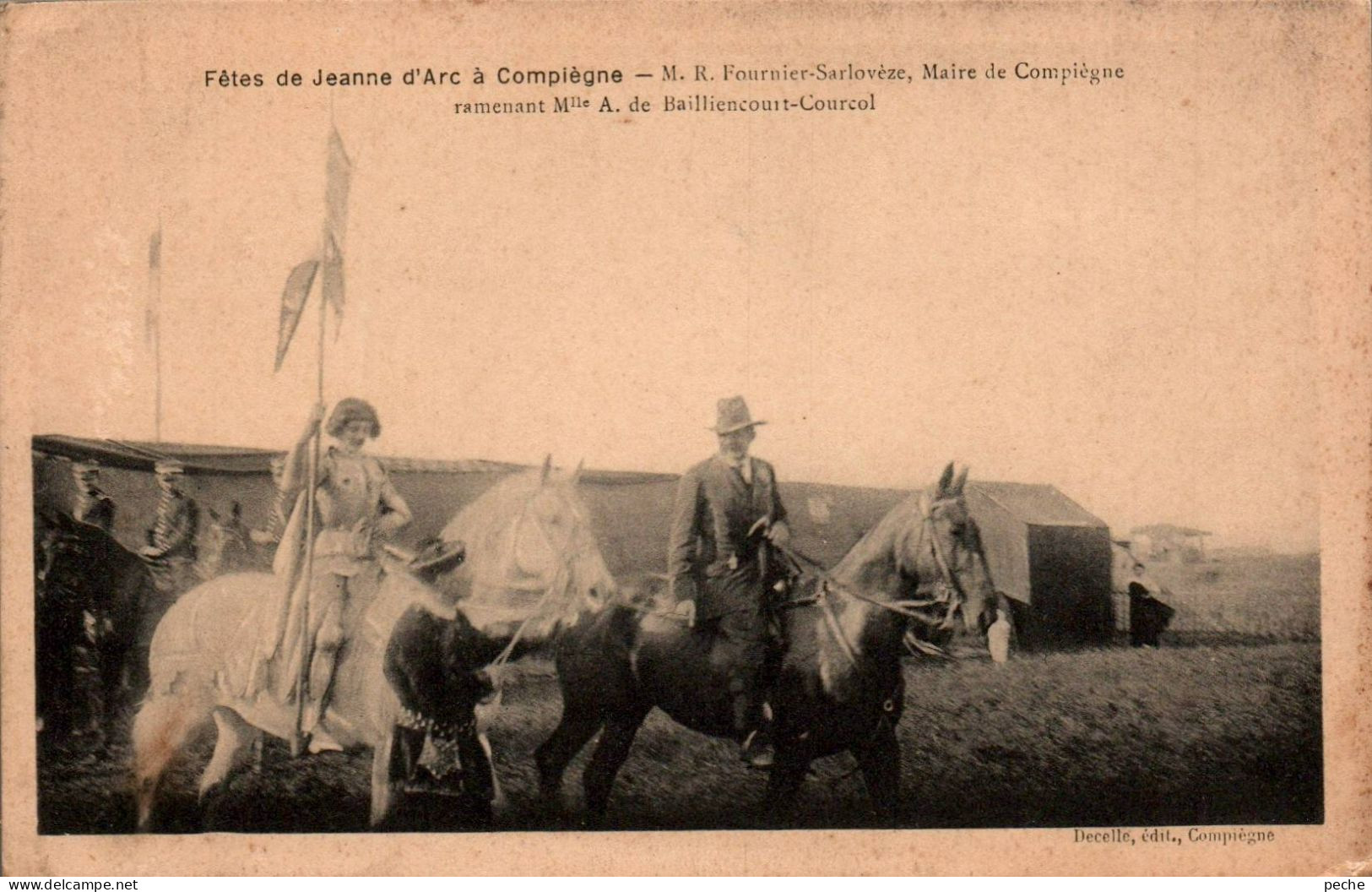 N°2167 W -cpa Fêtes De Jeanne D'Arc à Compiègne- - Compiegne