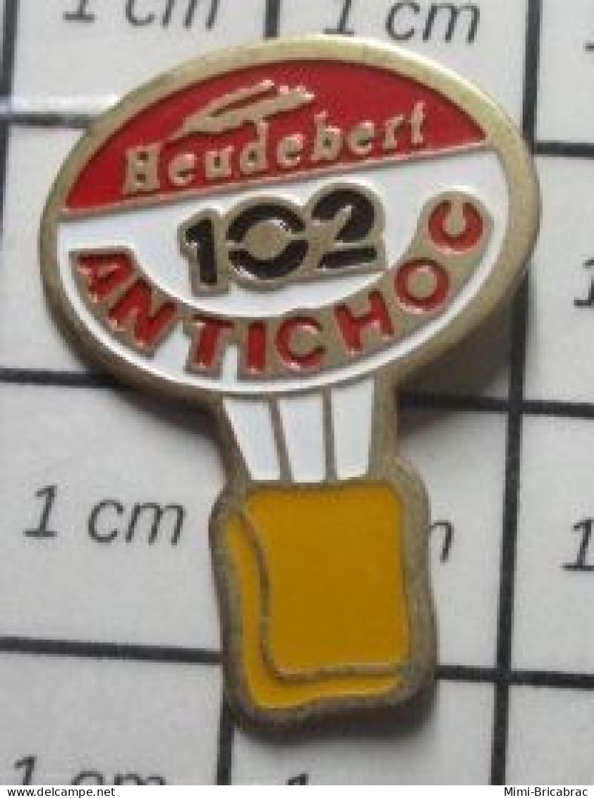 Pin's Pins / Beau Et Rare / ALIMENTATION / BISCOTTE HEUDEBERT 102 ANTICHOC - Food