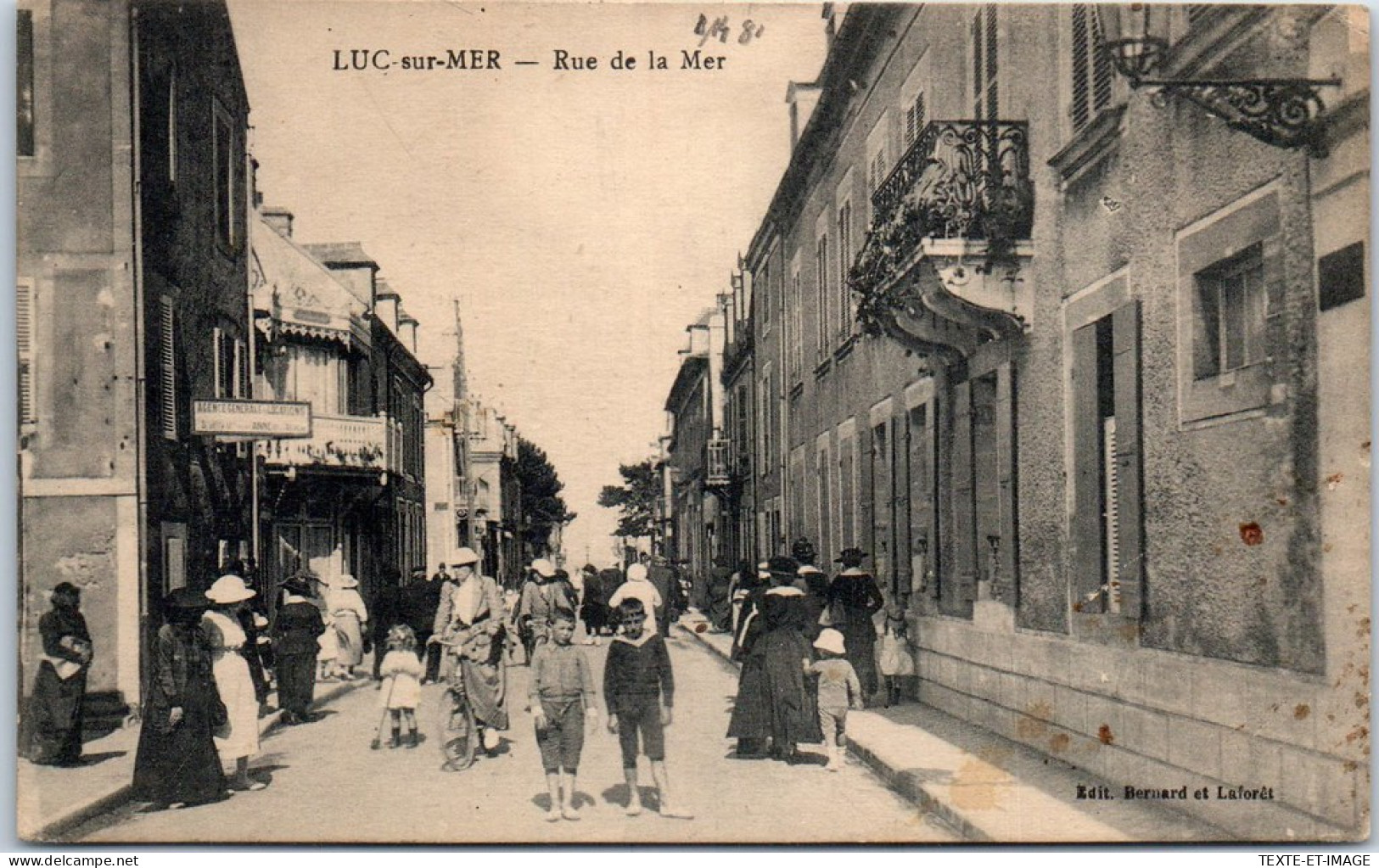 14 LUC SUR MER - La Rue De La Mer  - Luc Sur Mer