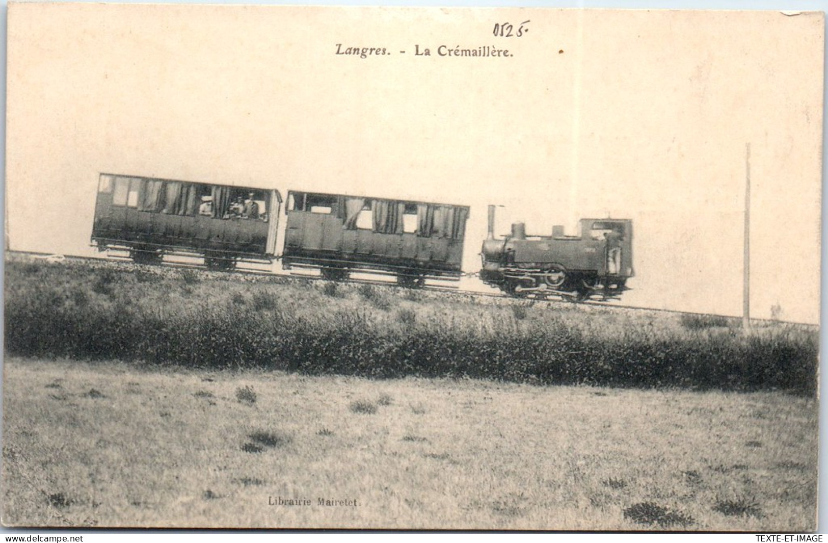 52 LANGRES - Chemin De Fer , Locomotive Et 2 Wagons  - Langres