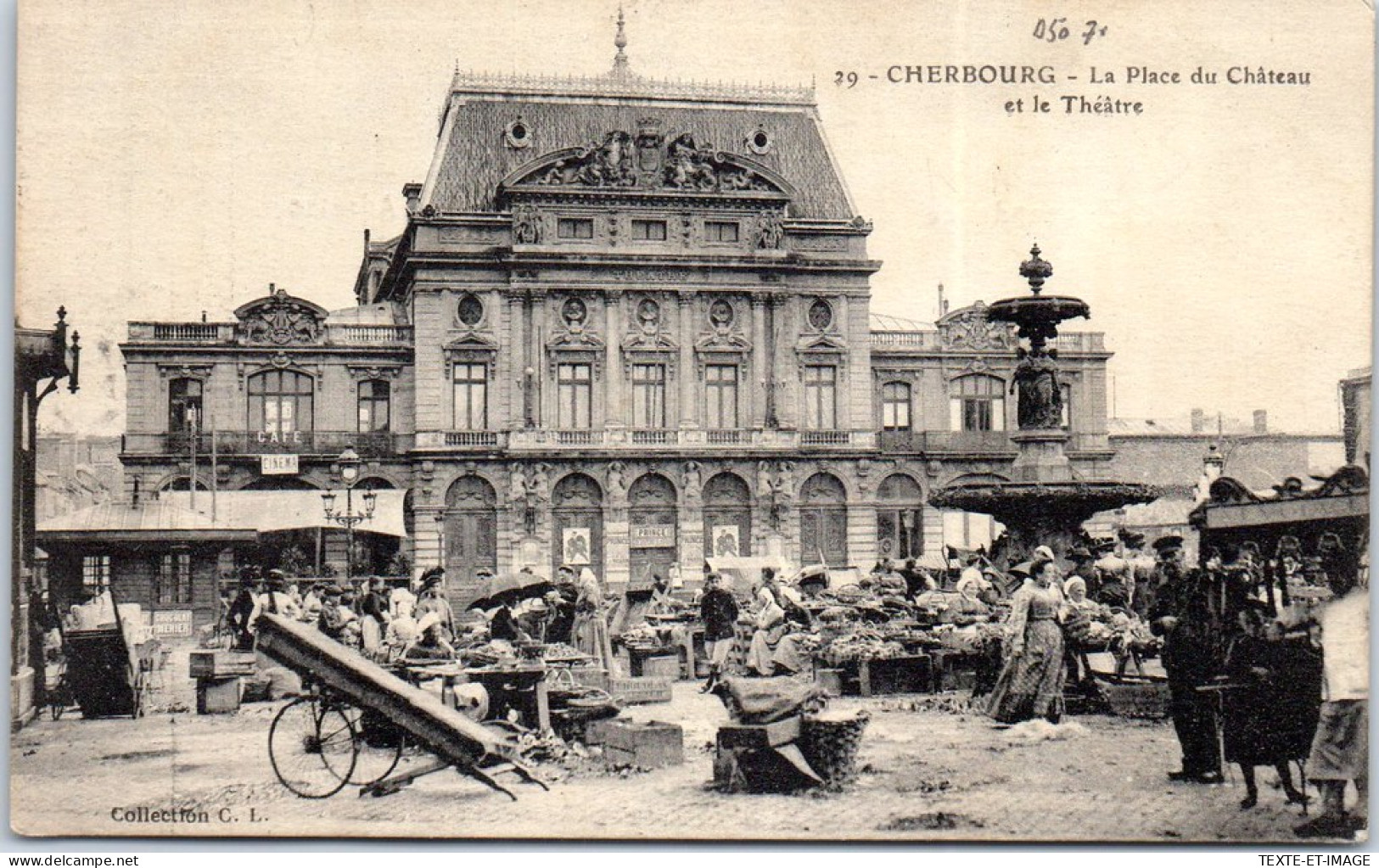 50 CHERBOURG - La Place Du CHATEAUet Le Theatre. - Cherbourg