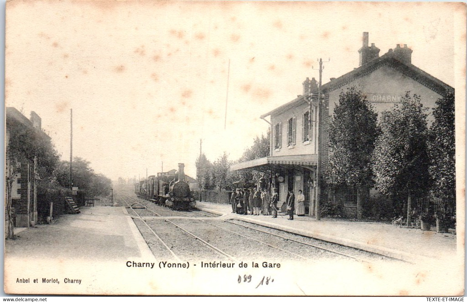 89 CHARNY - Interieur De La Gare, Arrivee D'un Train  - Charny