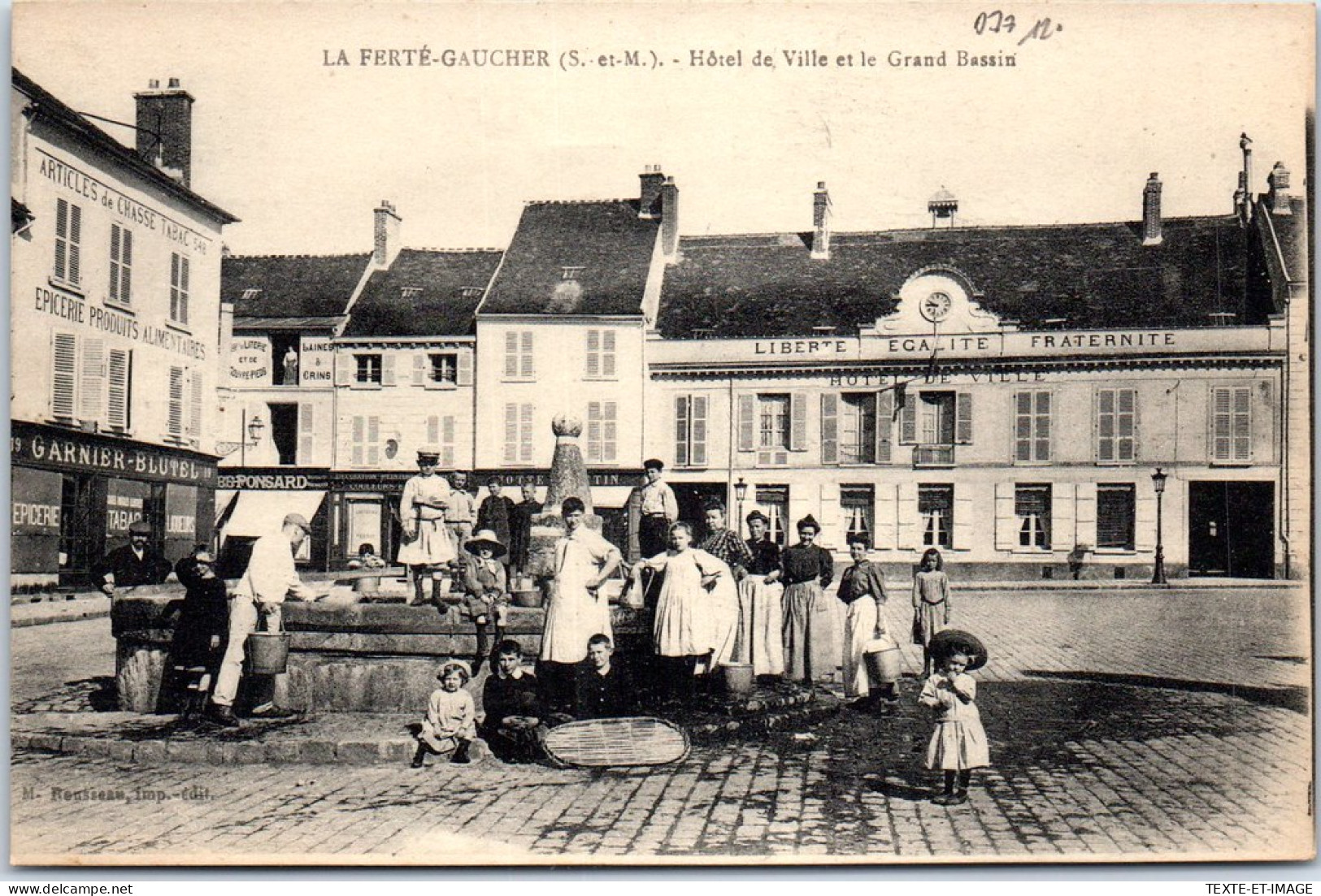 77 LA FERTE GAUCHER - Hotel De Ville Et Grand Bassin  - La Ferte Gaucher