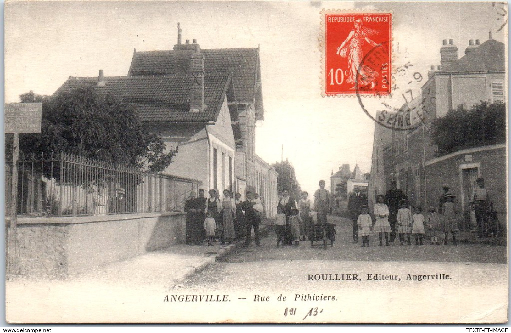 91 ANGERVILLE - La Rue De Pithiviers  - Angerville