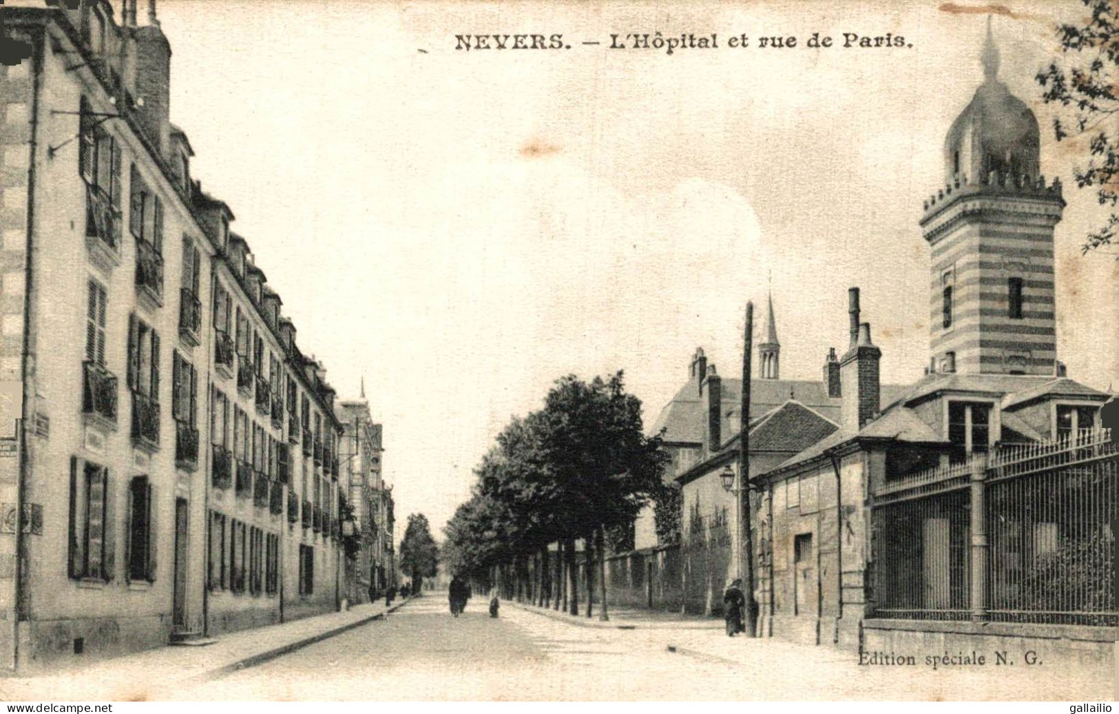 NEVERS L'HOPITAL ET RUE DE PARIS - Nevers
