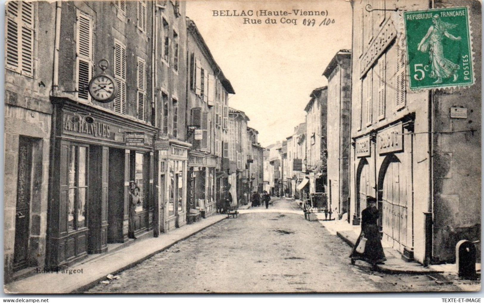 87 BELLAC - La Rue Du Coq. - Bellac