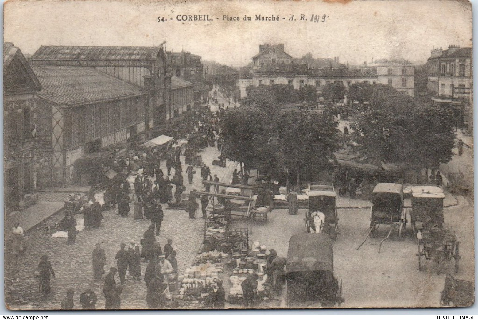 91 CORBEIL - La Place Du Marche. - Corbeil Essonnes