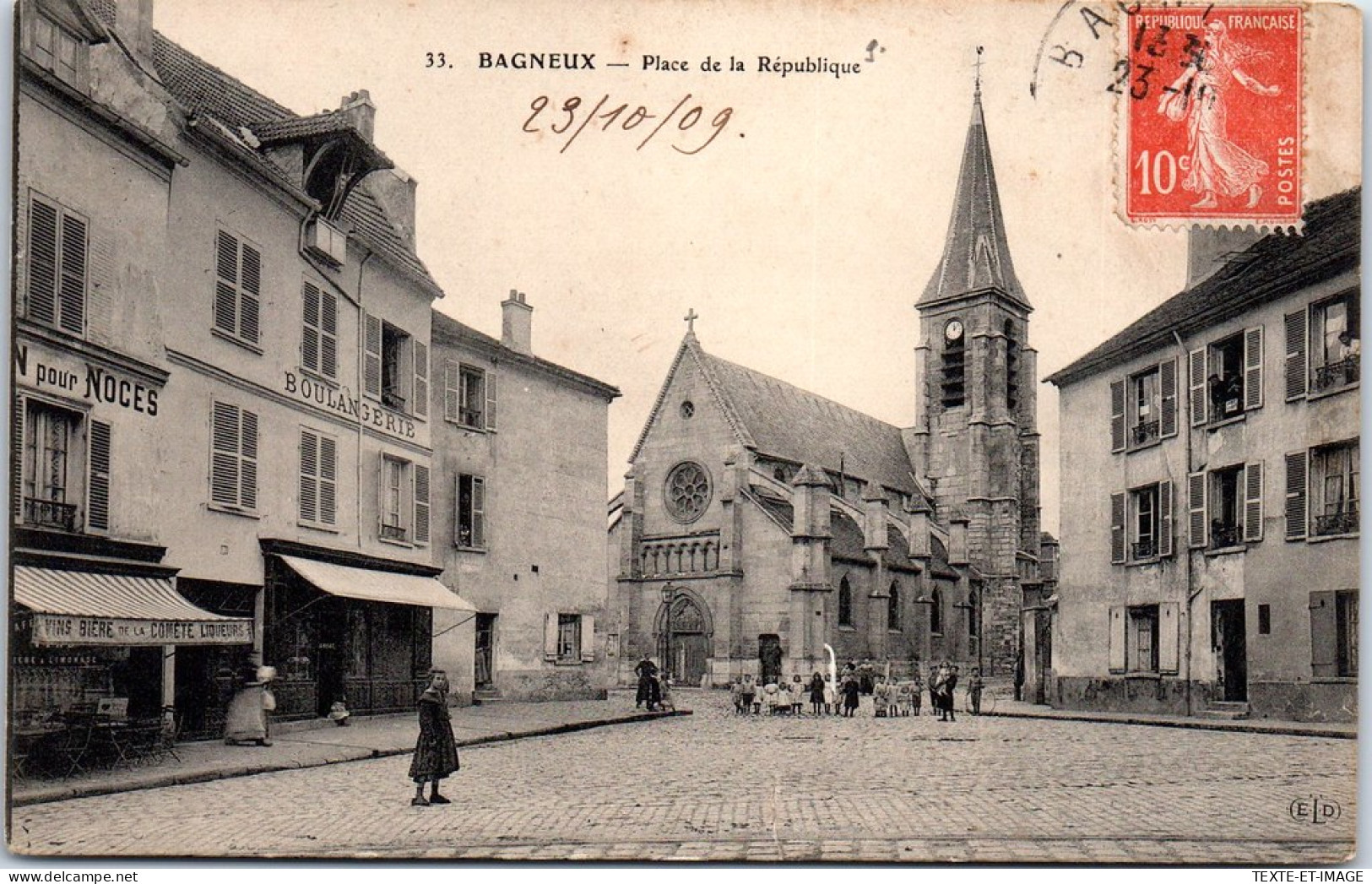 92 BAGNEUX - La Place De La Republique  - Bagneux