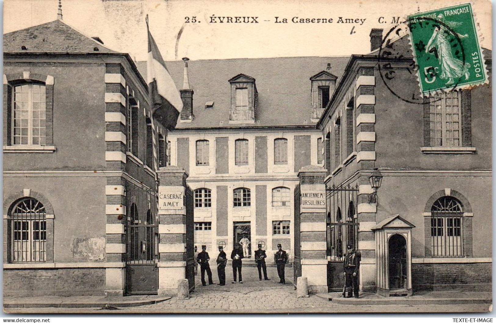 27 EVREUX - Entree De La Caserne Amey. - Evreux