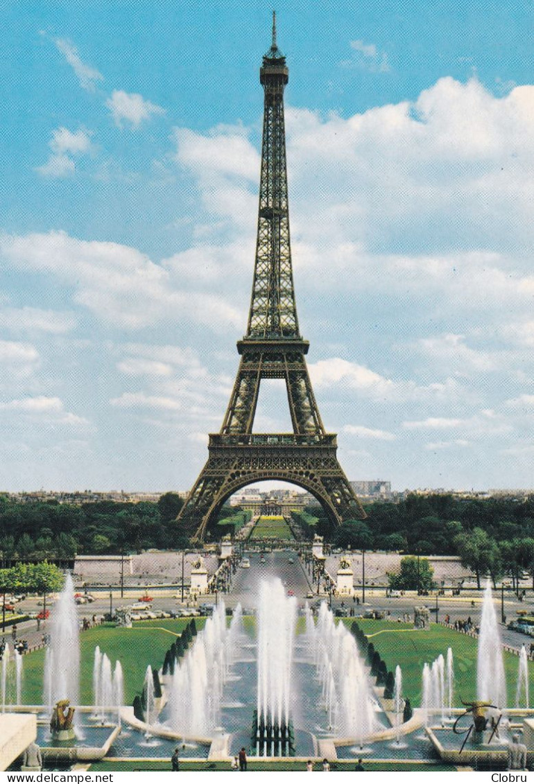 75, Paris, La Tour Eiffel Et Les Jardins Du Trocadéro - Eiffelturm