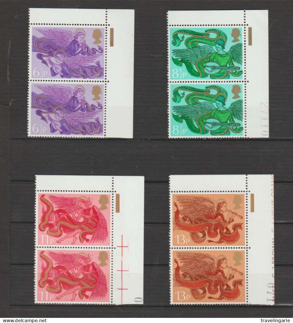 Great Britain 1975 Christmas Pairs In Corner Pieces ** MNH - Weihnachten