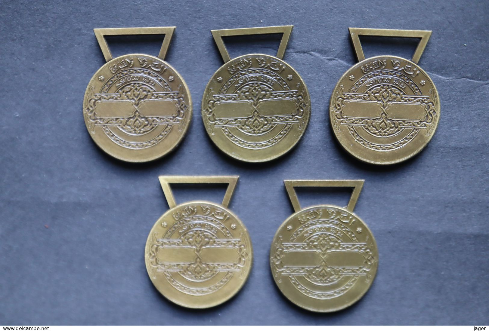 Liban 5 Médailles Libanaises 3 Eme Classe Bronze - Autres & Non Classés