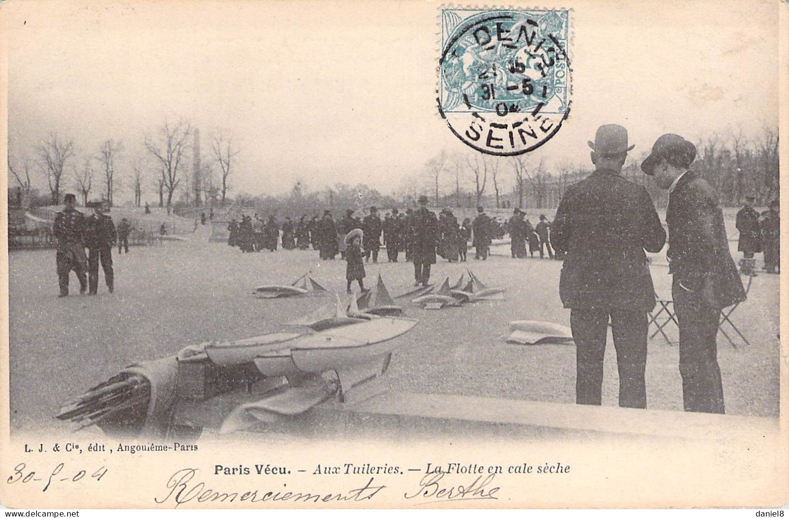 PARIS VECU -  N°99    Aux Tuileries - La Flotte En Cale Sèche - Lots, Séries, Collections