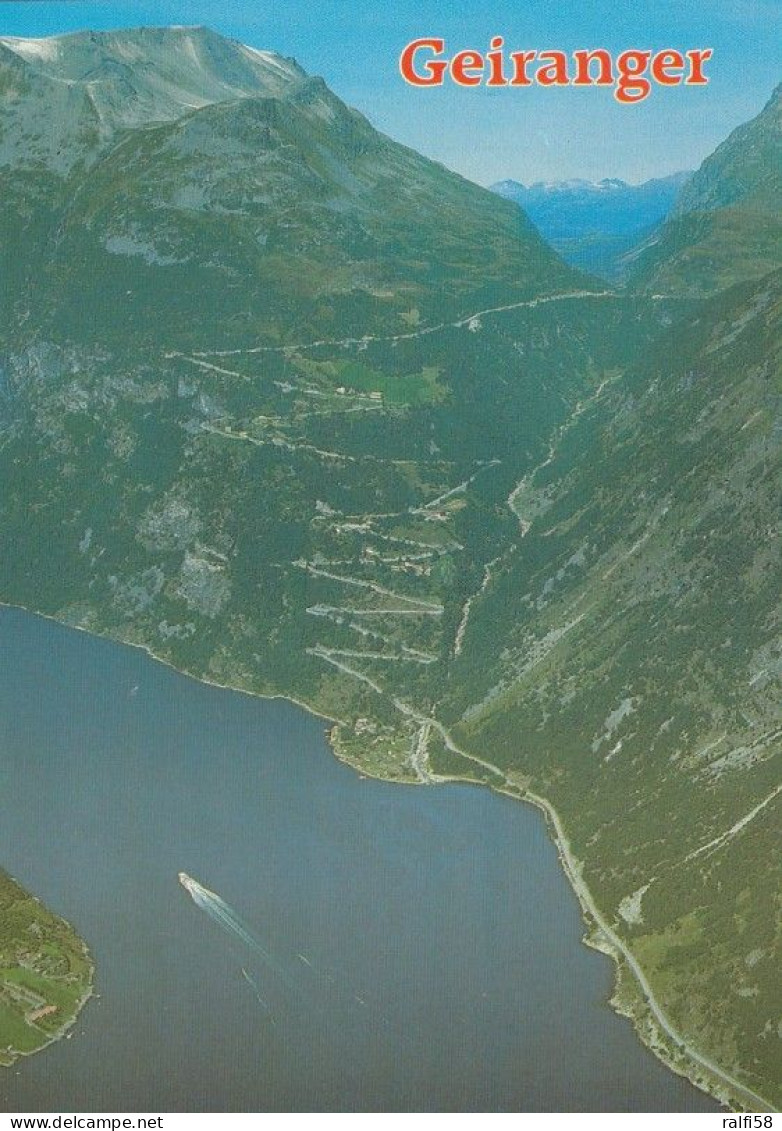 1 AK Norwegen * Blick In Den Geiranger Fjord - Mit Den 11 Haarnadelkurven Der Adlerstraße (norwegisch Ørnefjellvegen) * - Noruega