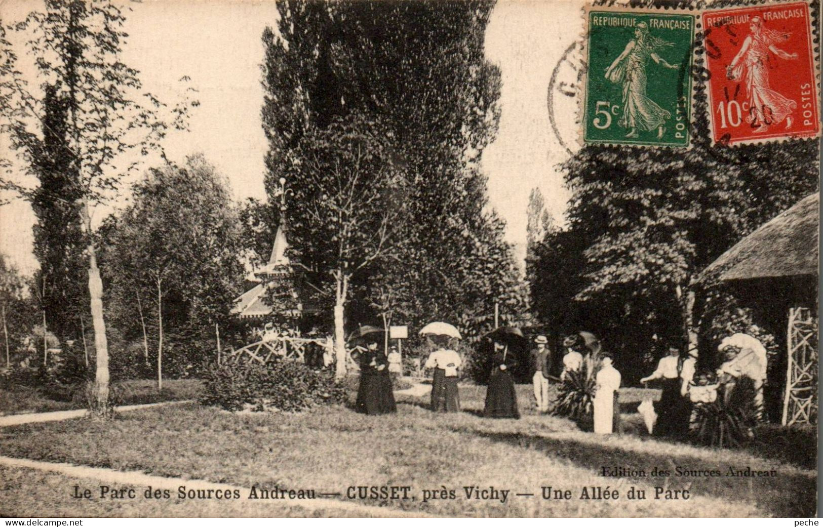 N°2205 W -cpa Cusset Près Vichy -une Allée Du Parc- - Vichy