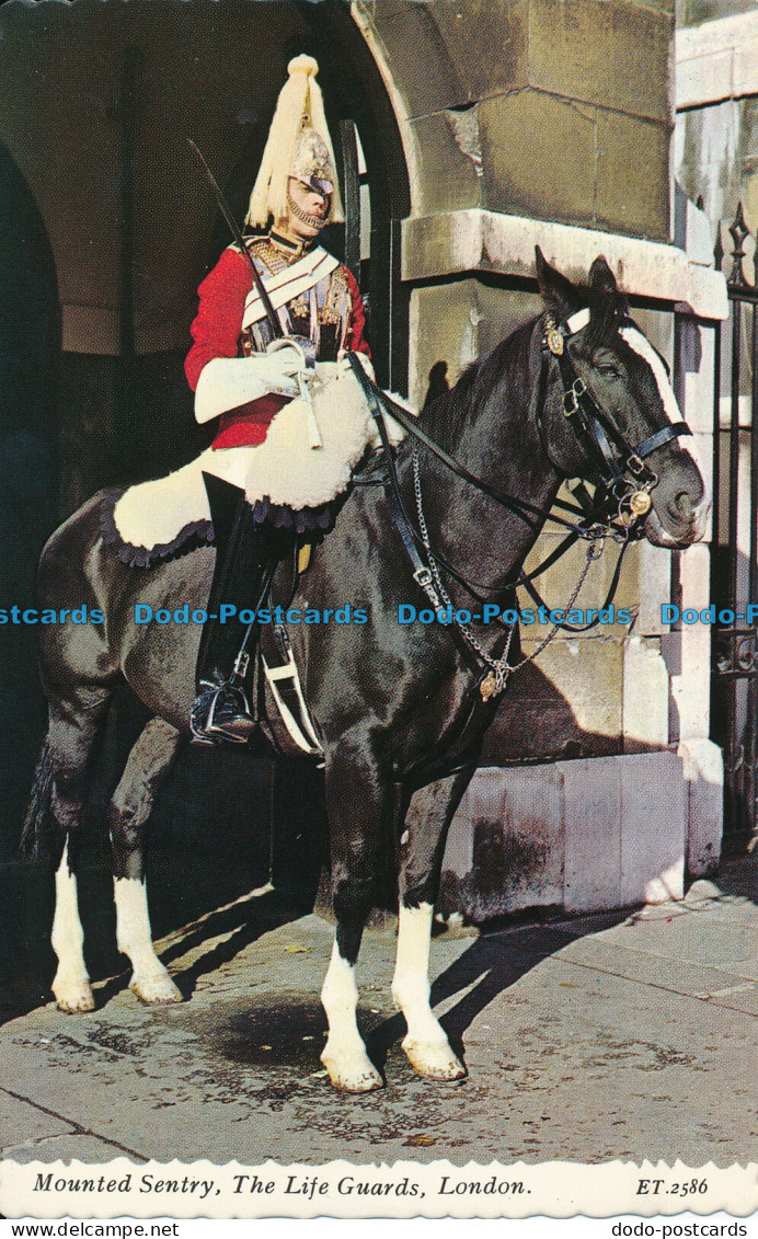 R015168 Mounted Sentry. The Life Guards. London. Valentine - Other & Unclassified