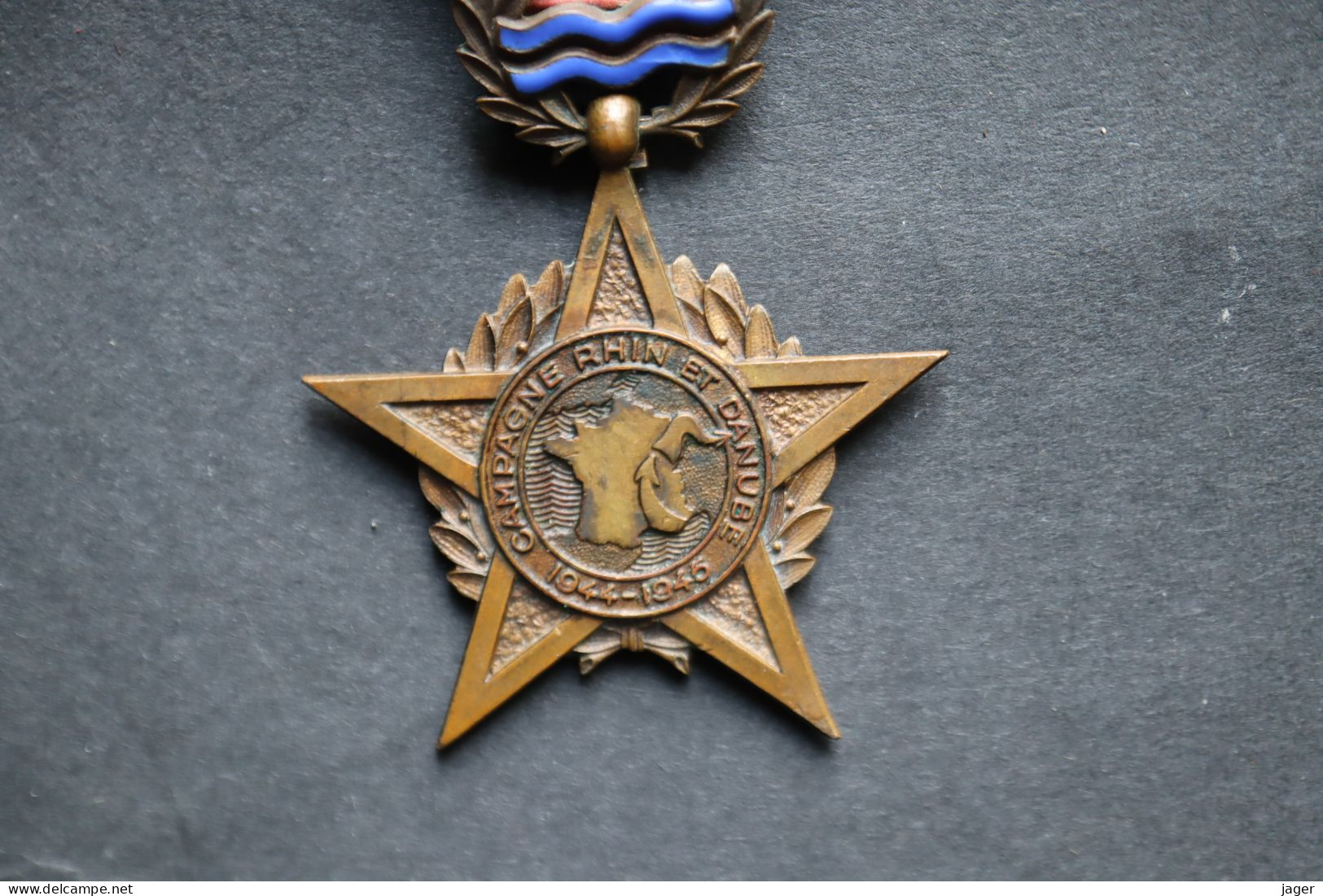 Médaille RHIN Et DANUBE 1944 1945 1ere Armée Française - France