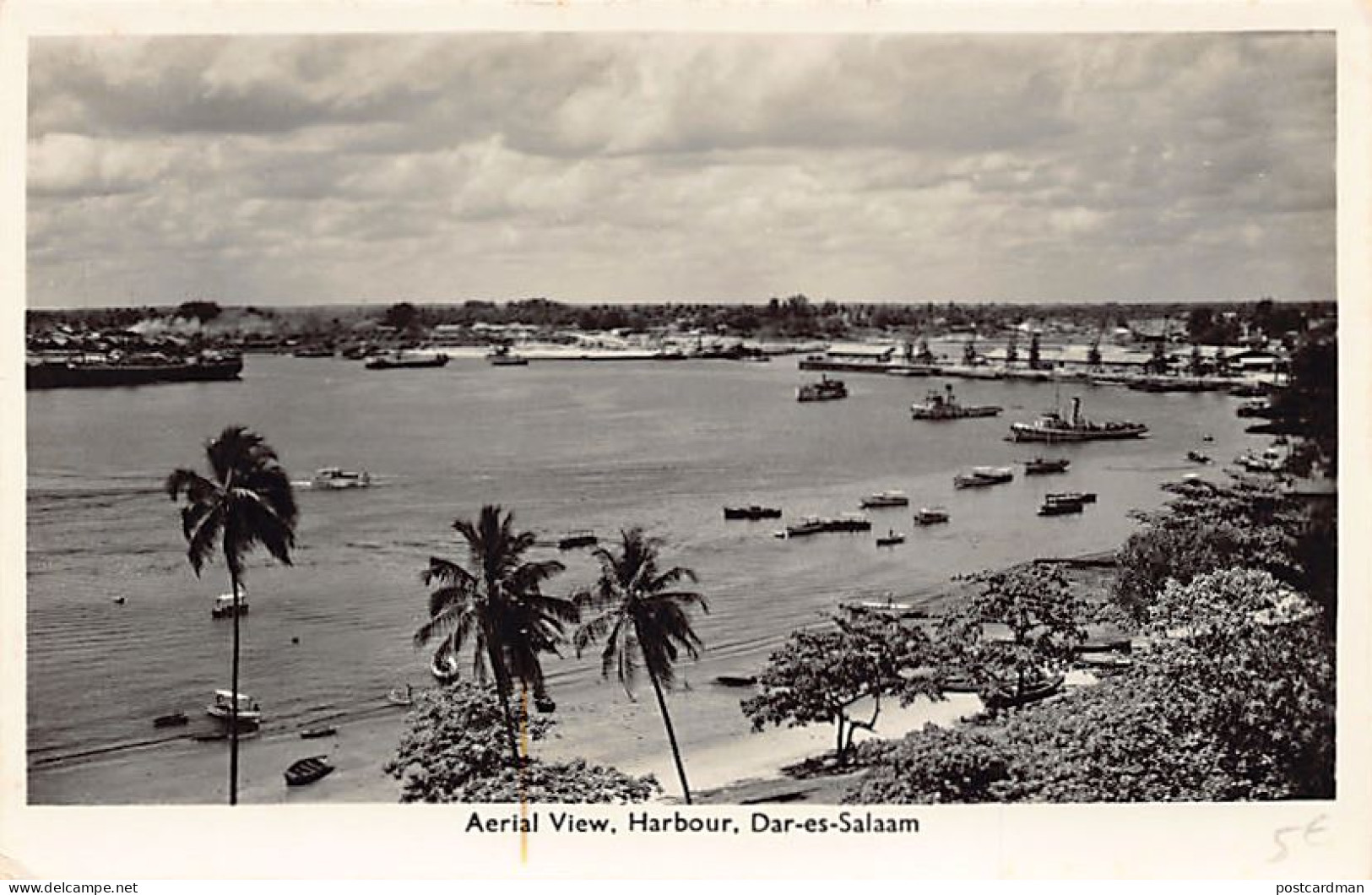 Tanzania - DAR ES SALAAM - Aerial View, Harbour - Publ. A. C. Gomes & Sons  - Tanzania