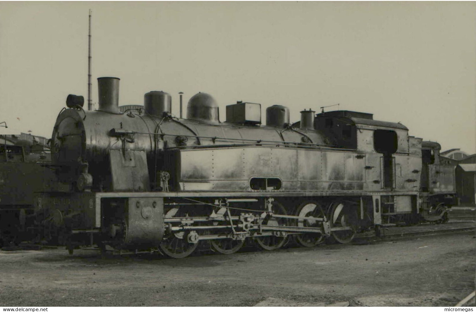 Locomotive à Identifier - Photo G. F. Fenino - Trains