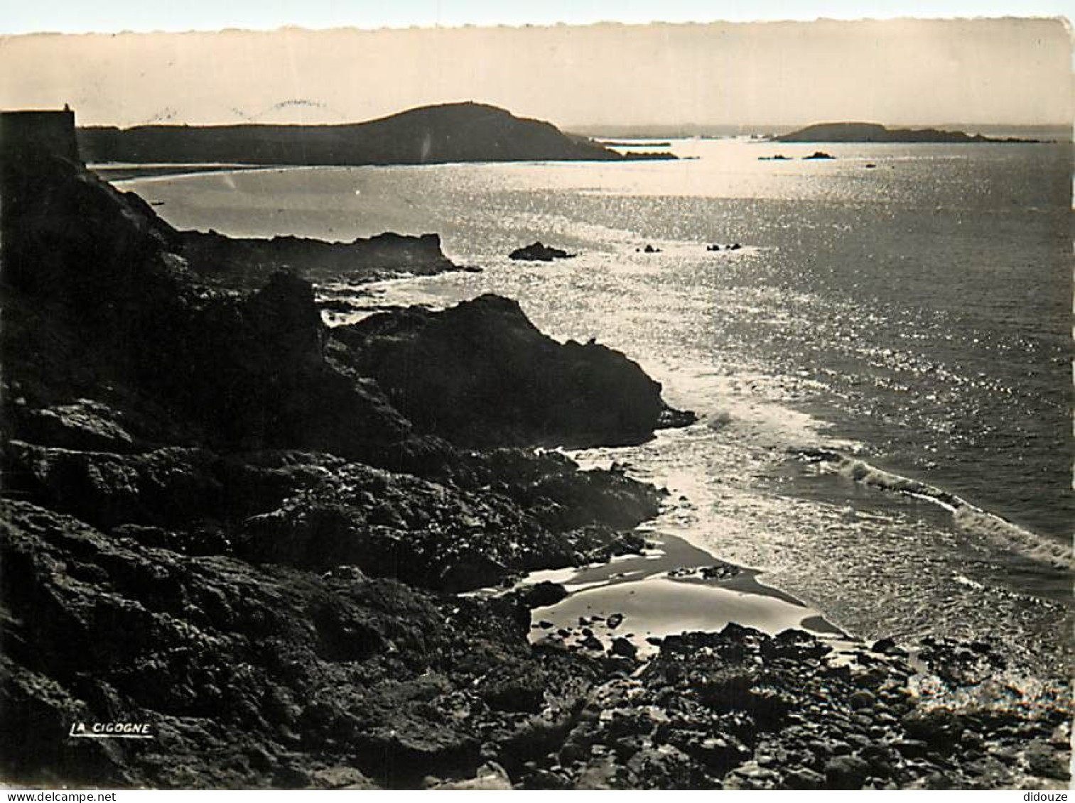 35 - Saint Lunaire - Contre-jour à La Pointe Du Décollé - Voir Timbre - CPSM Grand Format - Etat Léger Pli Visible - Voi - Saint-Lunaire