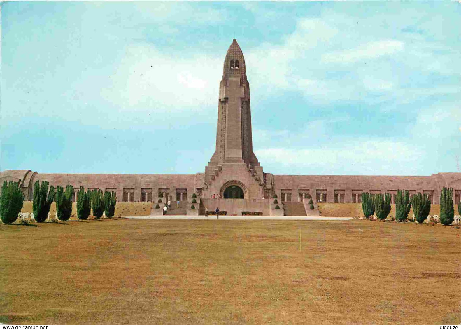 55 - Douaumont - L'Ossuaire De Douaumont - CPM - Voir Scans Recto-Verso - Douaumont