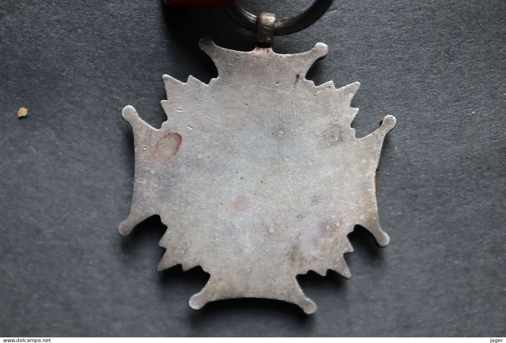 Medaille Pologne Poland Croix Du Mérite émaillée - Sonstige & Ohne Zuordnung