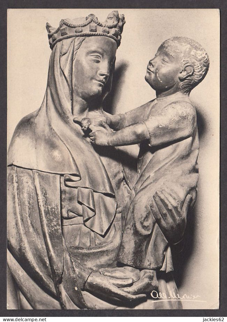 085386/ RIOM, Eglise Notre-Dame Du Marthuret, *La Vierge à L'oiseau* - Riom