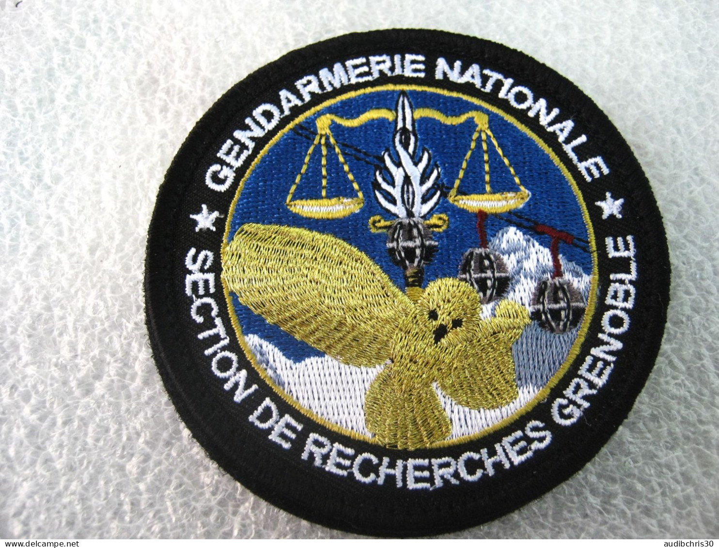COLLECTION GEND. LA SECTION DE RECHERCHES DE GRENOBLE SCRATCH AU DOS 80MM - Police