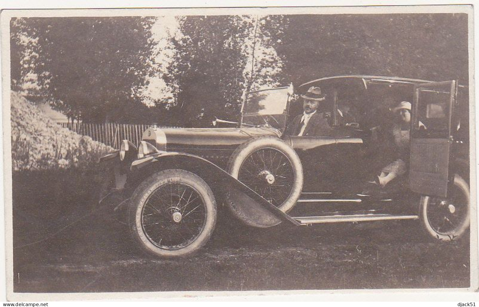 CARTE PHOTO - Personnes Du Une Voiture / Années 20 - Fotografie