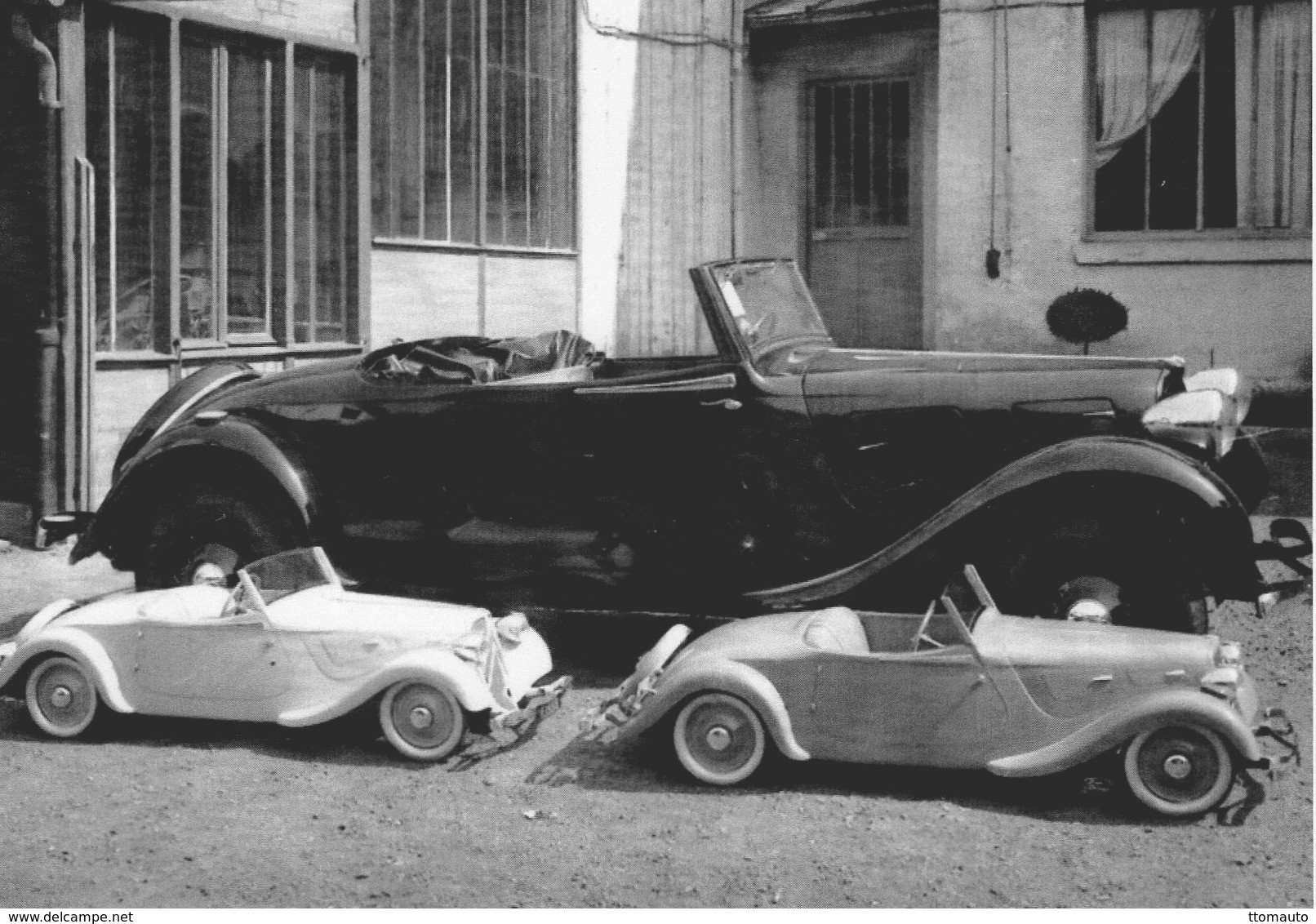 Citroen 11CV Traction Cabriolet + Tractions Pour Enfants    -  1938    -   CPM - Voitures De Tourisme