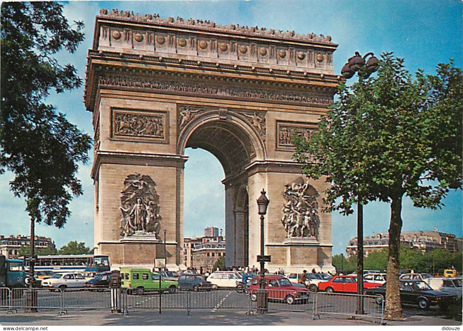 Automobiles - Paris - Arc De Triomphe - Bus - Autocar - CPM - Voir Scans Recto-Verso - Voitures De Tourisme