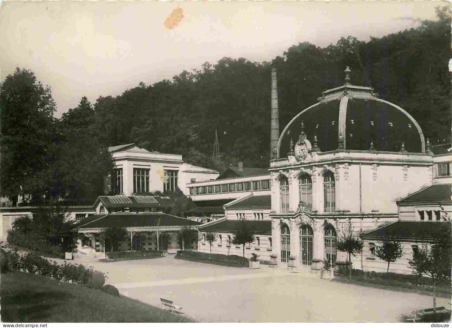 58 - Saint Honoré Les Bains - Etablissement Thermal Et Casino - Mention Photographie Véritable - Carte Dentelée - CPSM G - Saint-Honoré-les-Bains