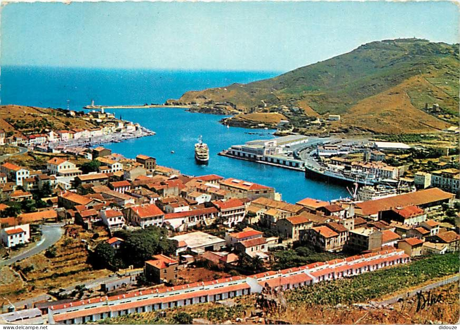 66 - Port Vendres - Vue Générale Aérienne Du Port - Un Des Courriers De L'Algérie Prends Le Large - CPM - Voir Scans Rec - Port Vendres