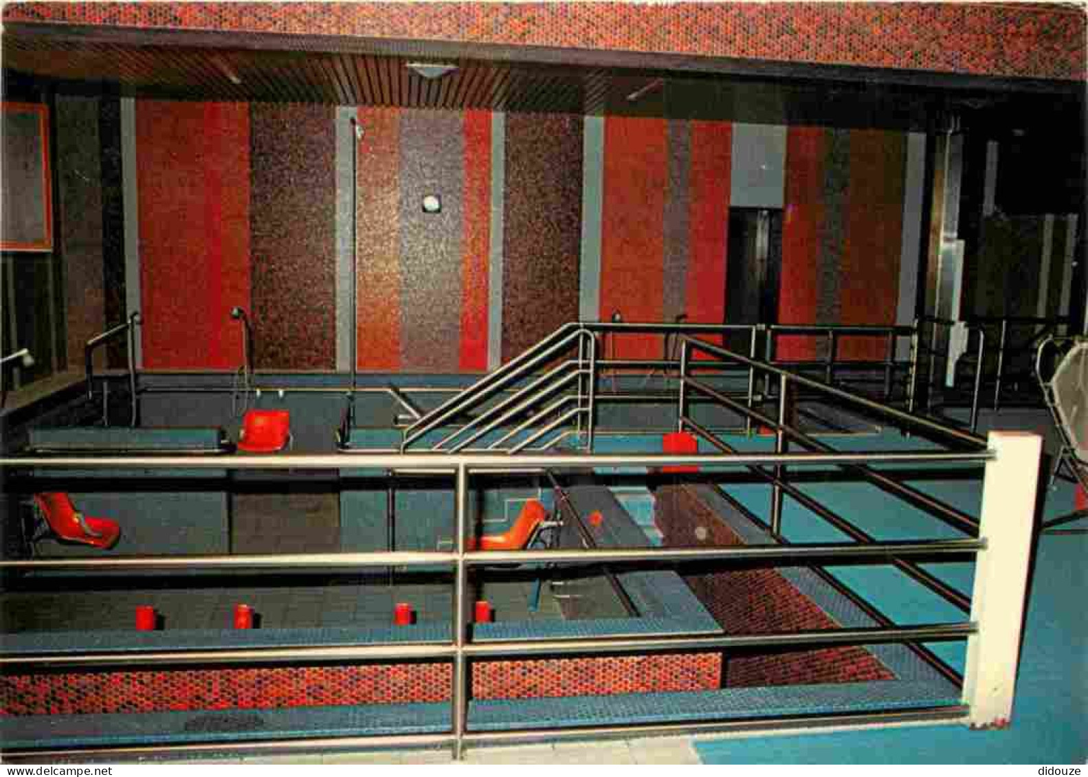 03 - Néris Les Bains - Intérieur De L'Etablissement Thermal - Les Nouvelles Installations De L'établissement Thermal - C - Neris Les Bains