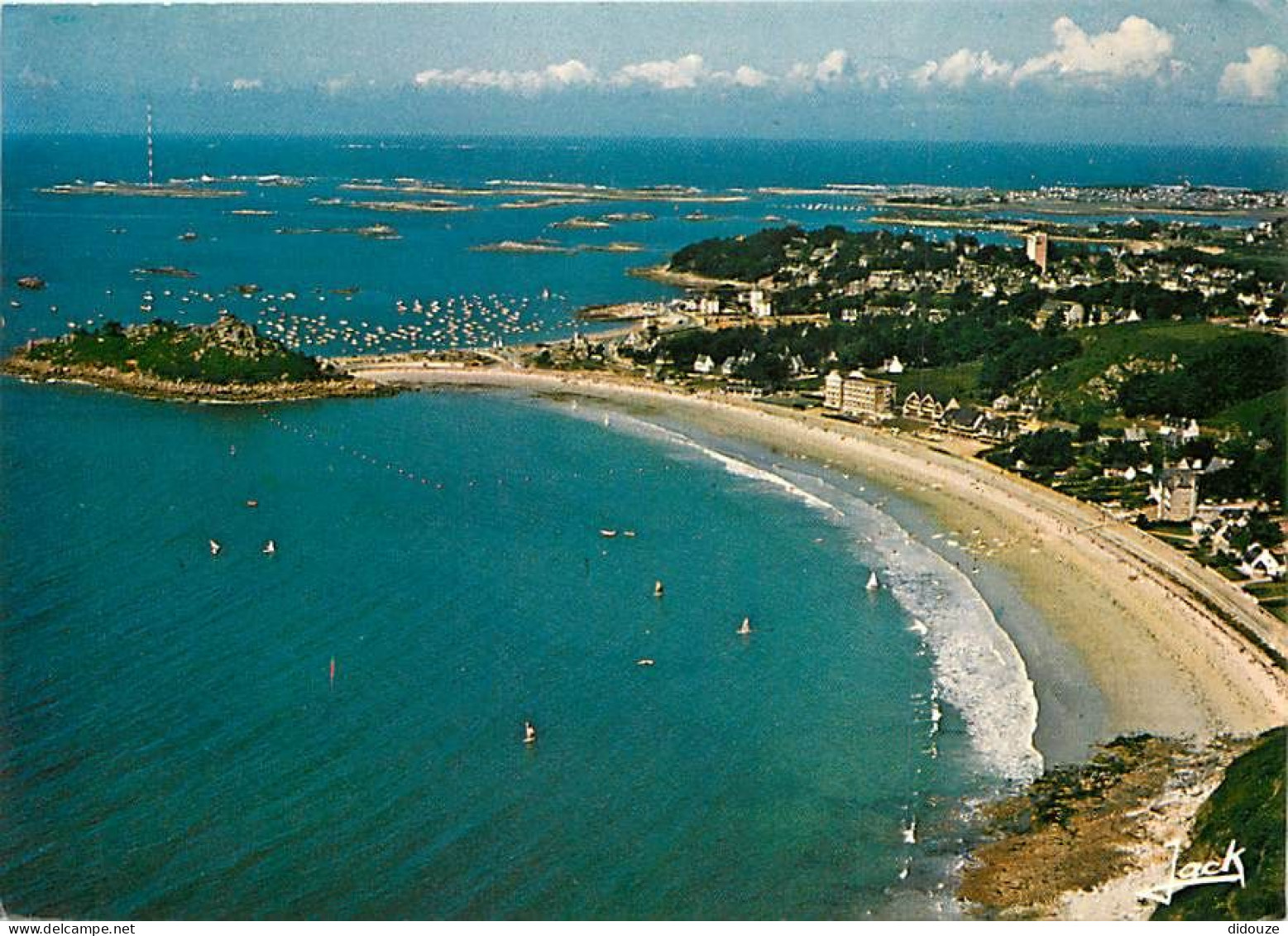 22 - Trébeurden - La Plage De Tresmeur Et Le Rocher Du Castel - Vue Aérienne - CPM - Voir Scans Recto-Verso - Trébeurden