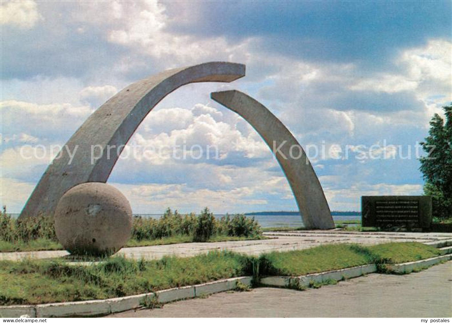 73255781 St Petersburg Leningrad Denkmal St Petersburg Leningrad - Russia