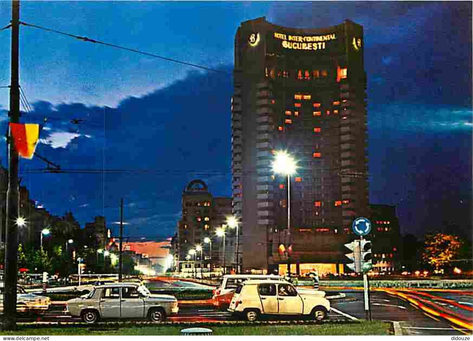 Automobiles - Bucuresti - Bucarest - L'Hotel Intercontineltal - CPM - Voir Scans Recto-Verso - PKW