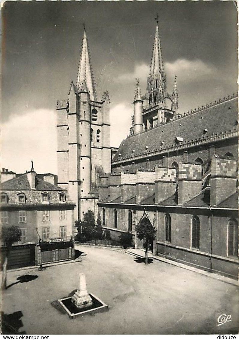 48 - Mende - Place Chaptal Et Tours De La Cathédrale - Mention Photographie Véritable - Carte Dentelée - CPSM Grand Form - Mende