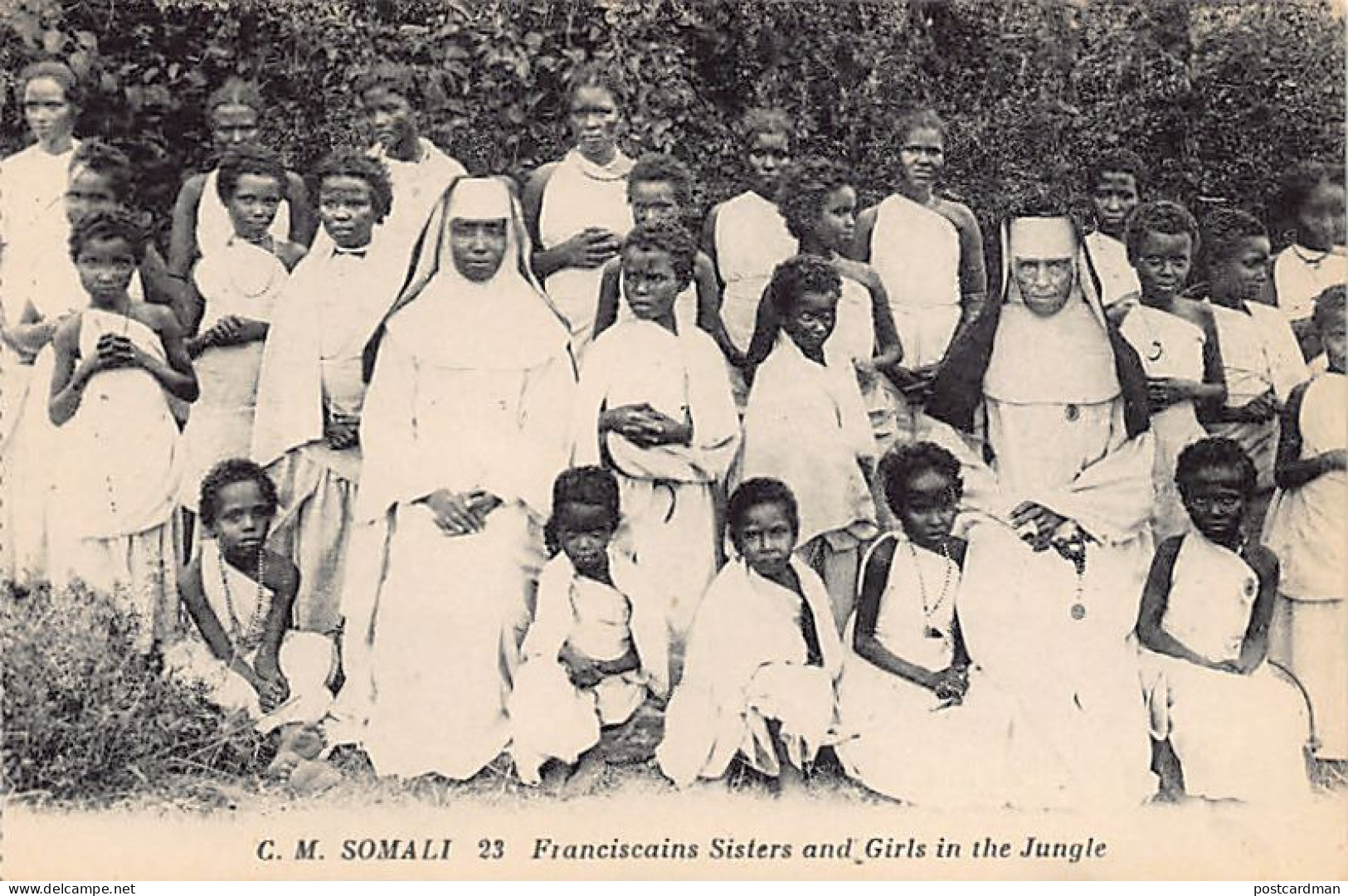 Somalia - Franciscan Sisters And Somali Girls In The Bush - Publ. Catholic Mission Of Somaliland 23 - Somalia