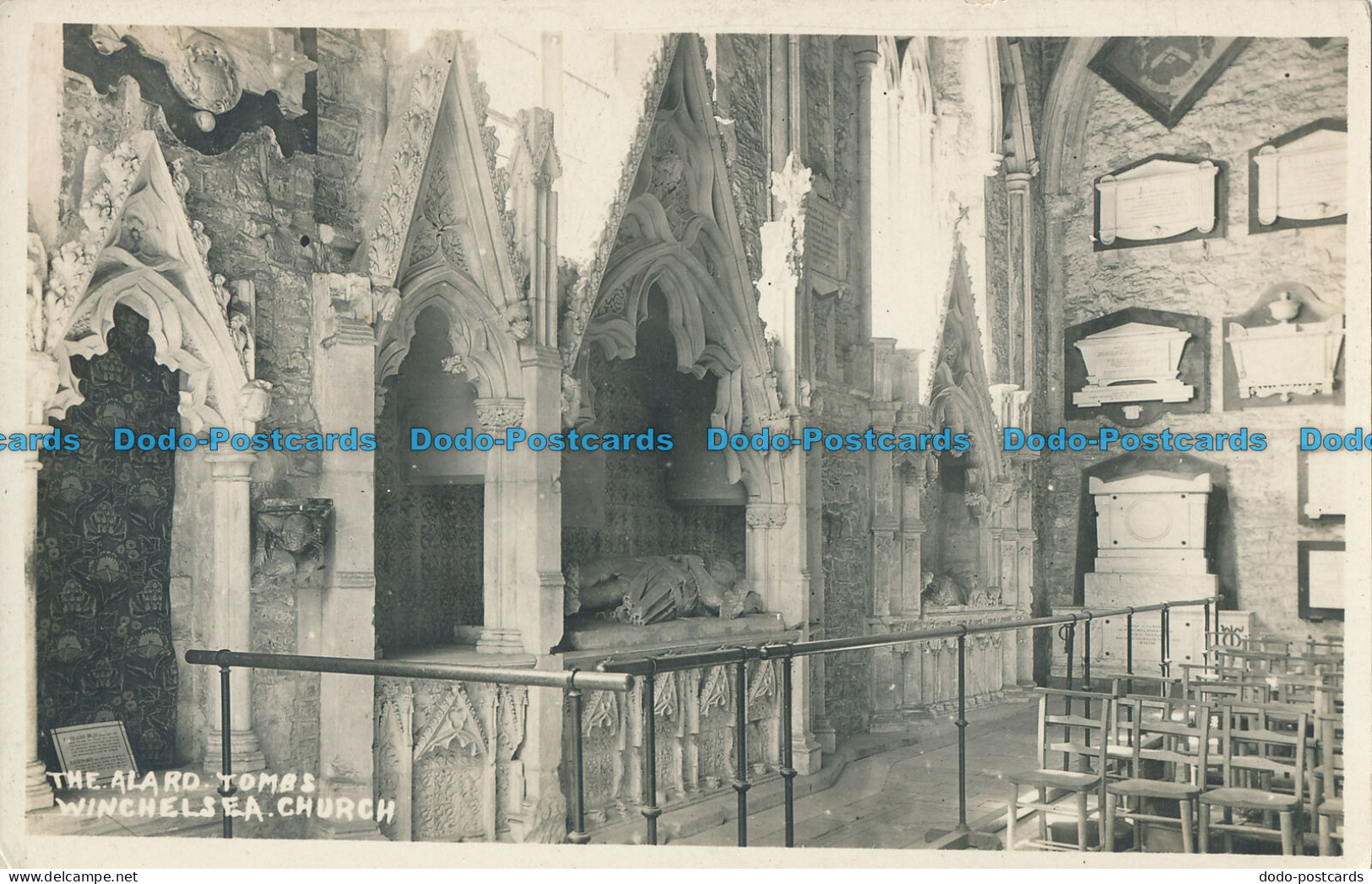 R015619 The Alard Tombs. Winchelsea Church - Monde